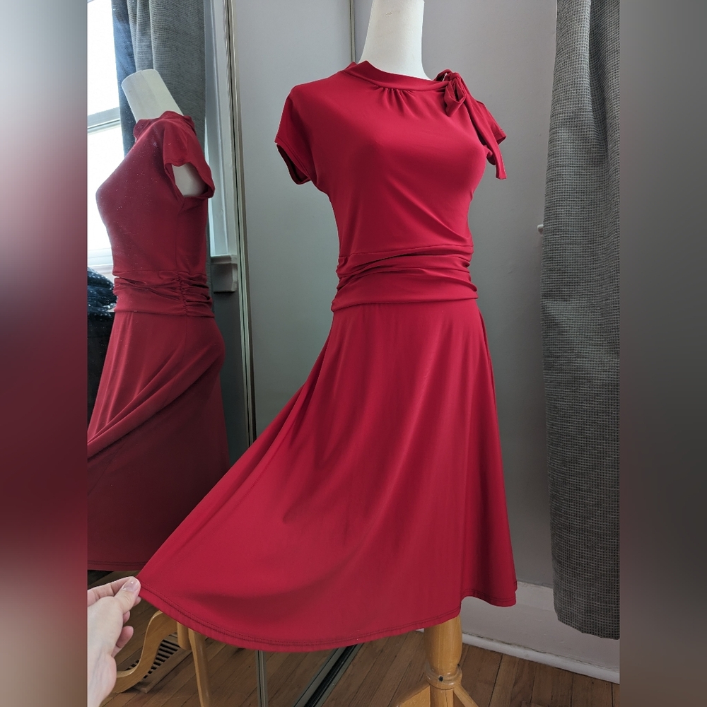 💃Host Pick!💃 Folter Red Swing Dress